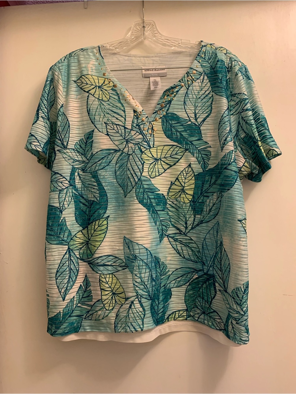 Alfred Dunner Teal and Light Green Leaf Print V-Neck Short Sleeve Top